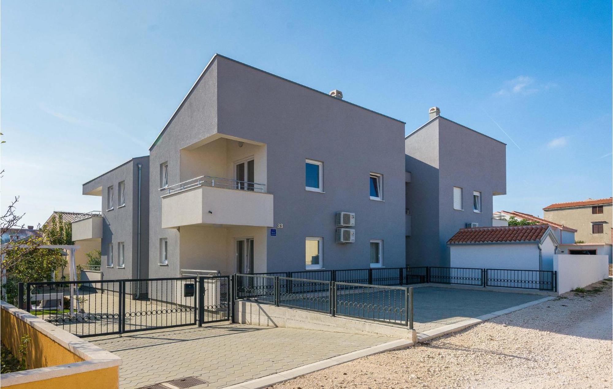 Amazing In Vrsi-mulo With Kitchen